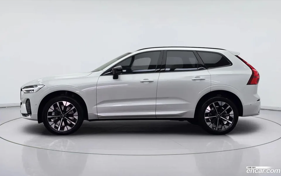 Volvo XC60 B5 2026 — миниатюра 3