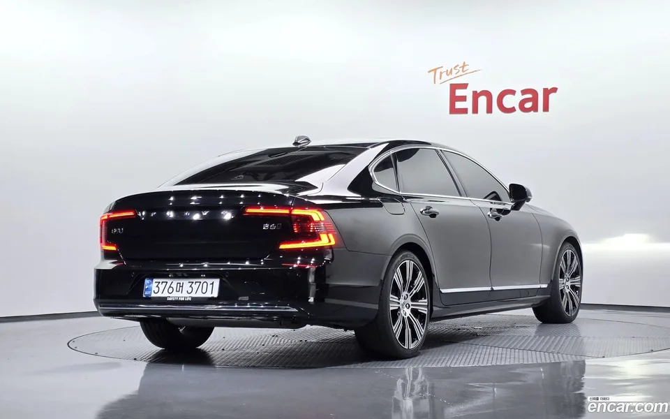 Volvo S90 B6 AWD 2022 — миниатюра 2