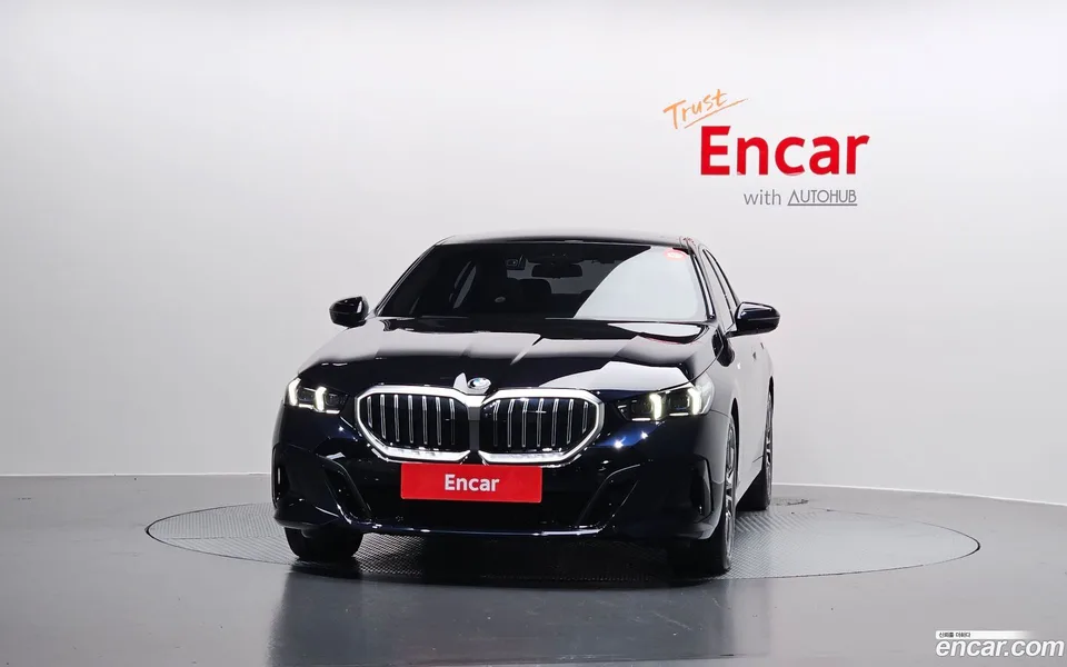 BMW 5 Series 520i M 2024 — миниатюра 3