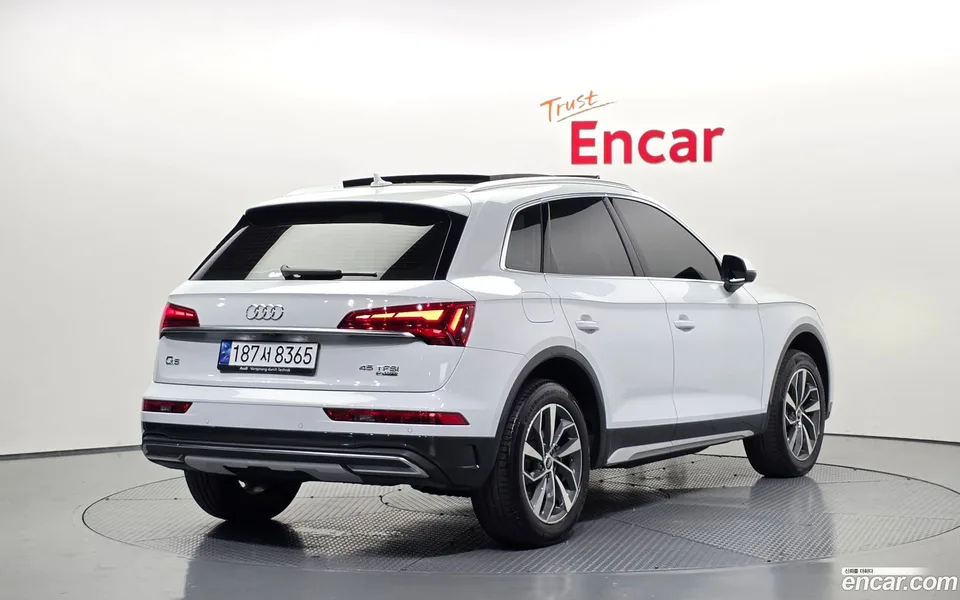 Audi Q5 45 TFSI 2023 — миниатюра 2