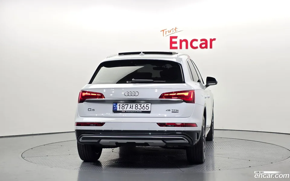 Audi Q5 45 TFSI 2023 — миниатюра 4