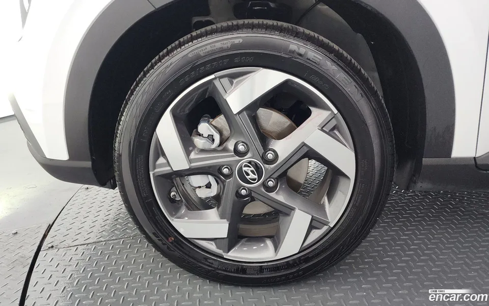 Hyundai Venue 1.6 2025 — миниатюра 2