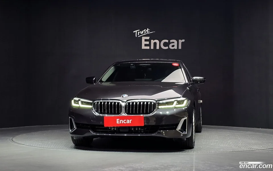 BMW 5 Series 523d xDrive 2023 — миниатюра 3