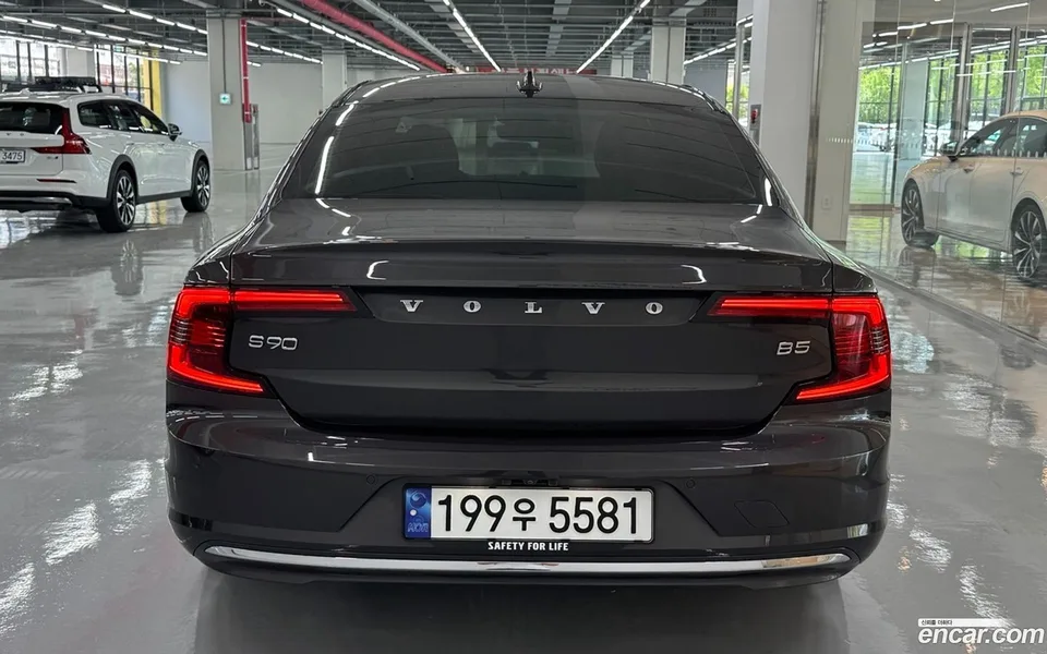 Volvo S90 B5 2024 — миниатюра 4