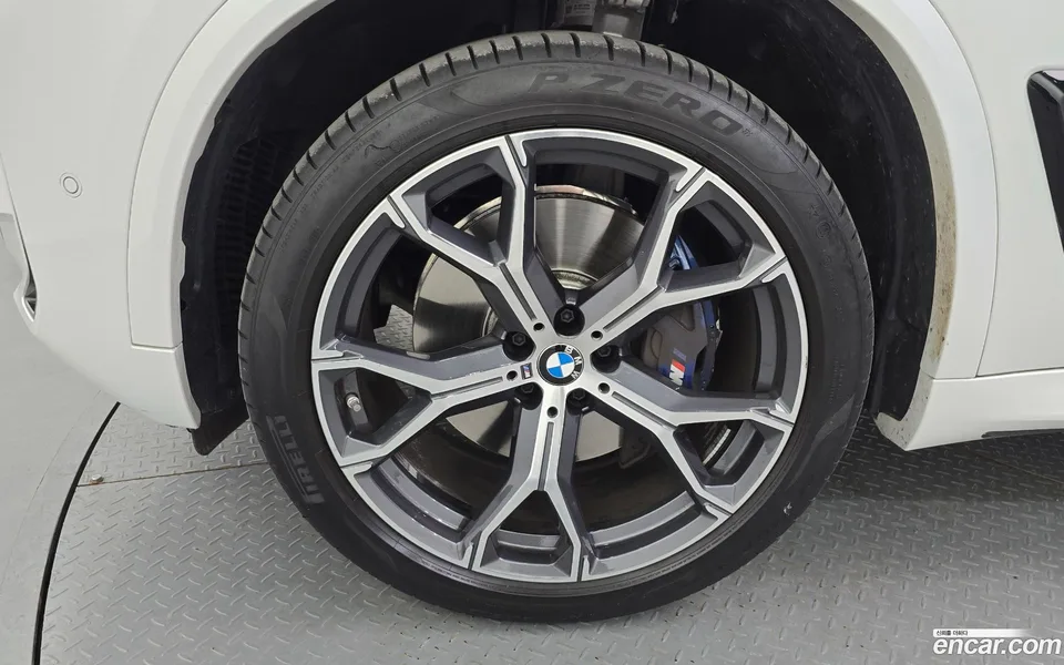 BMW X5 xDrive 30d M 2025 — thumbnail 5