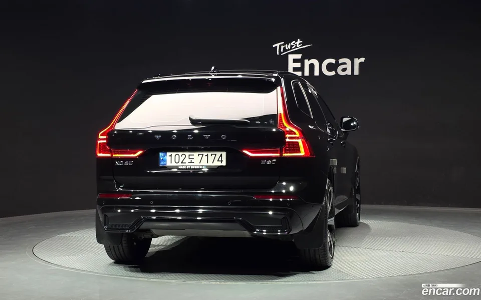 Volvo XC60 B6 R- 2022 — миниатюра 4
