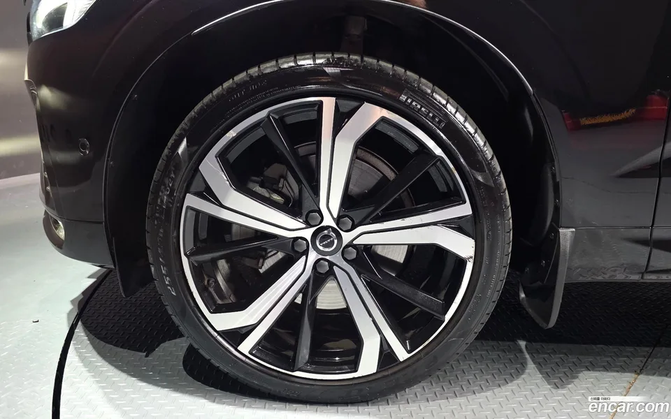 Volvo XC60 B6 R- 2022 — миниатюра 5