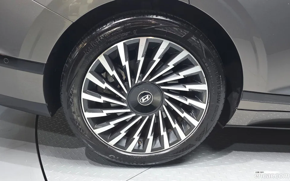 Hyundai Grandeur 3.5 2WD 2023 — миниатюра 2