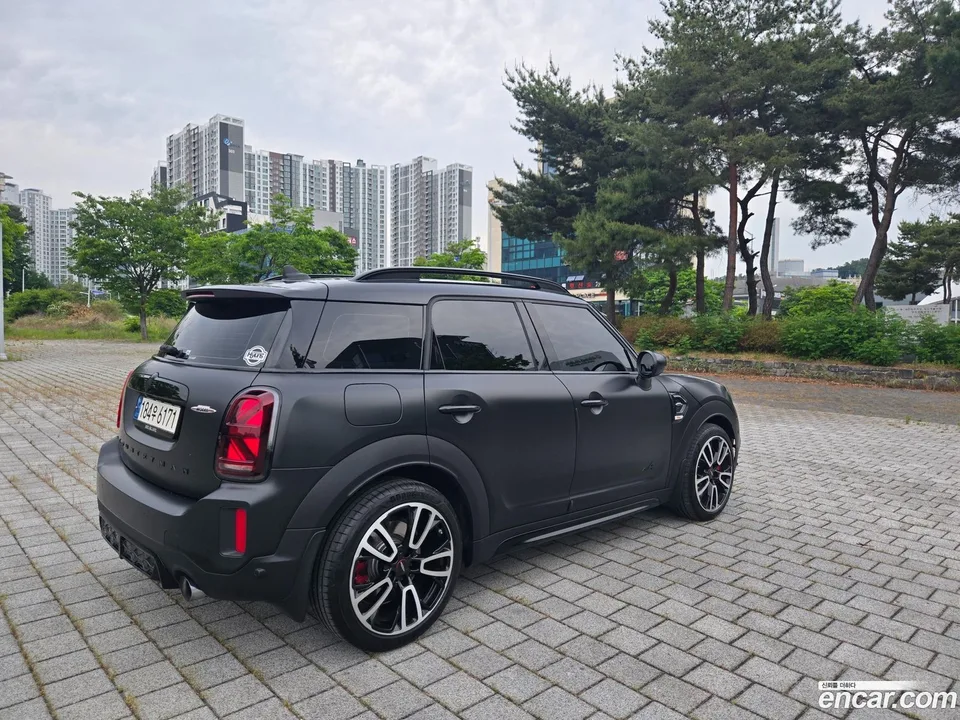 MINI Cooper S Countryman JCW 2023 — миниатюра 2
