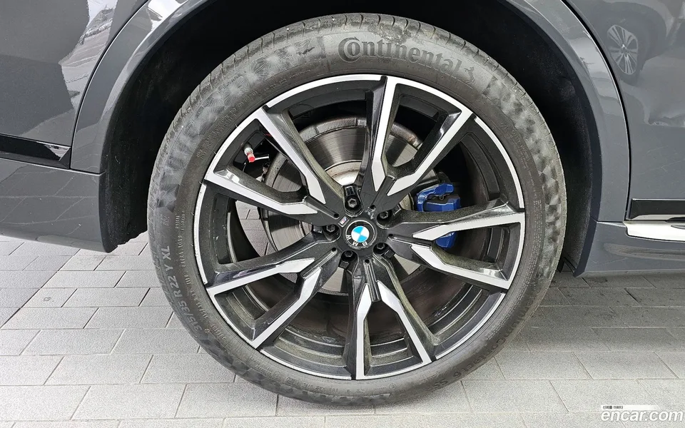 BMW X7 xDrive 40i M 6 2022 — миниатюра 2