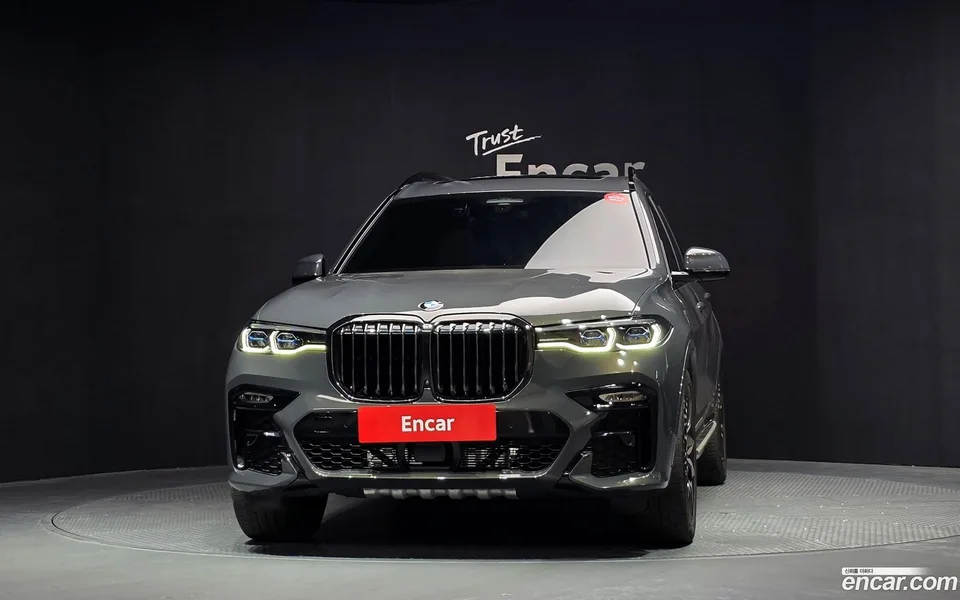 BMW X7 xDrive 40i M 6 2022 — миниатюра 3