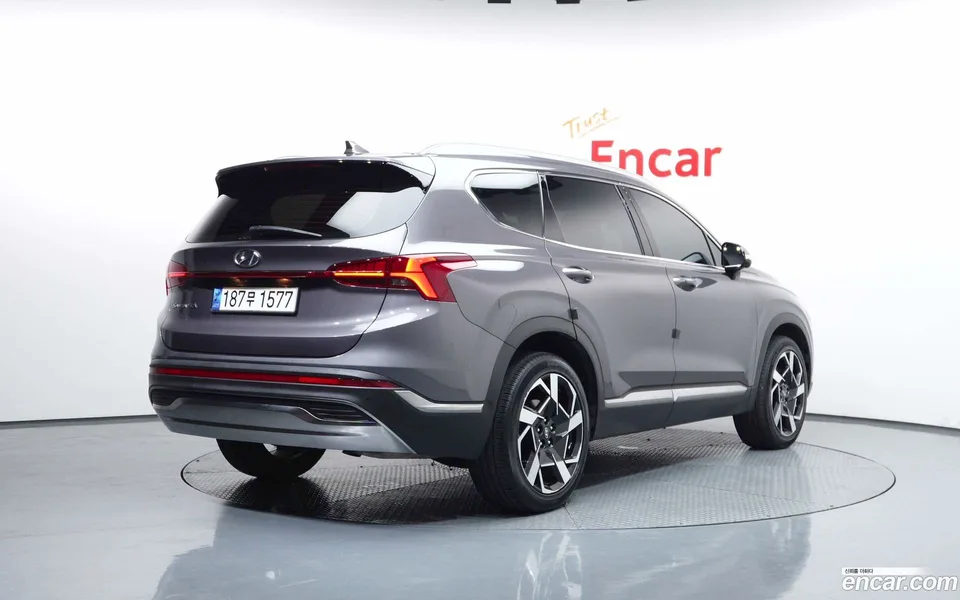 Hyundai SantaFe 2.5T 2WD 2023 — миниатюра 2