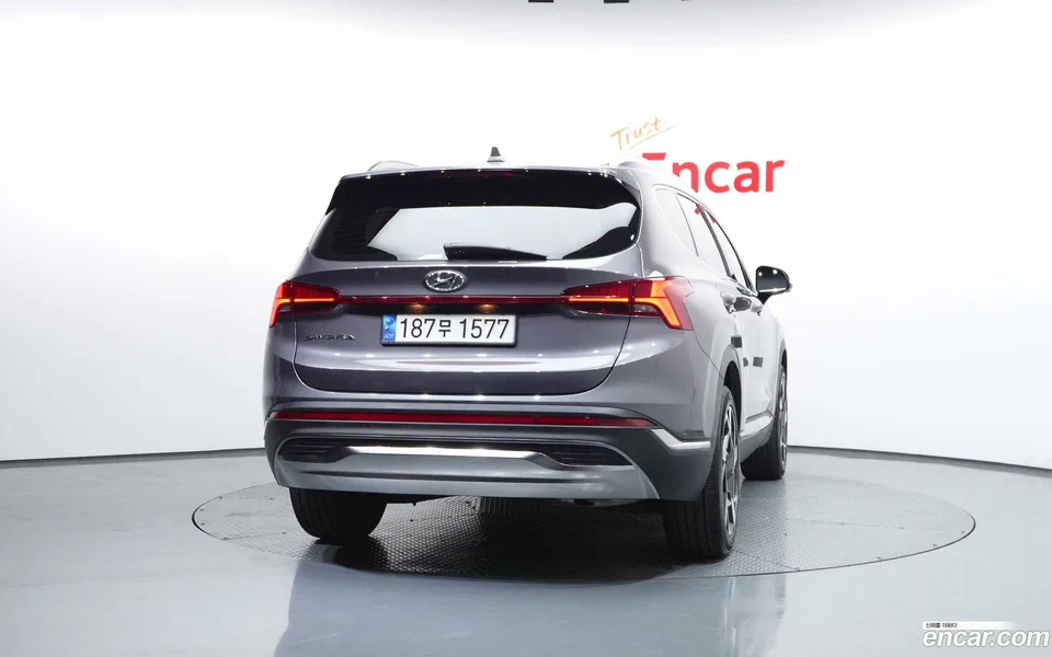 Hyundai SantaFe 2.5T 2WD 2023 — миниатюра 4