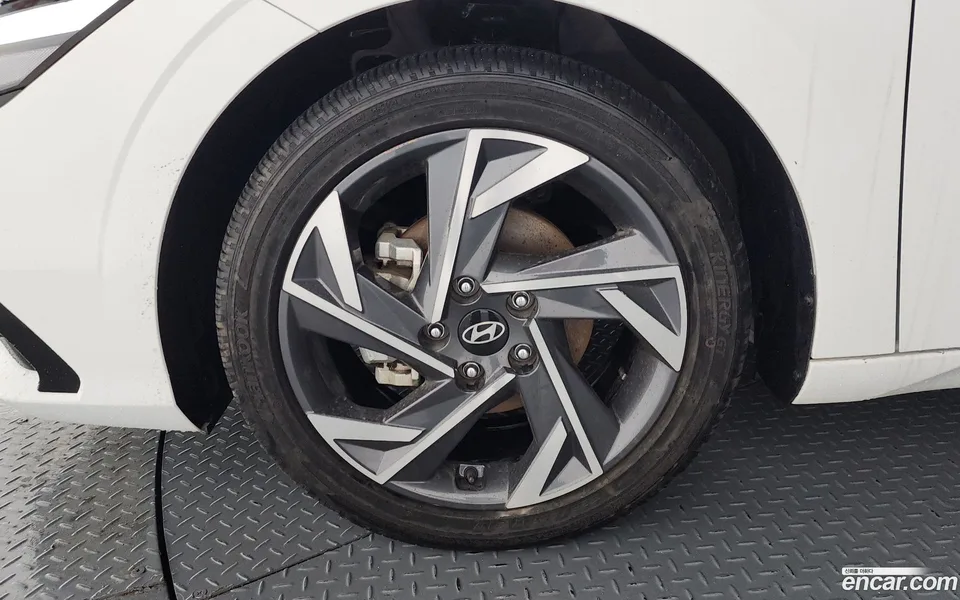 Hyundai Avante CN7 1.6 2023 — thumbnail 2