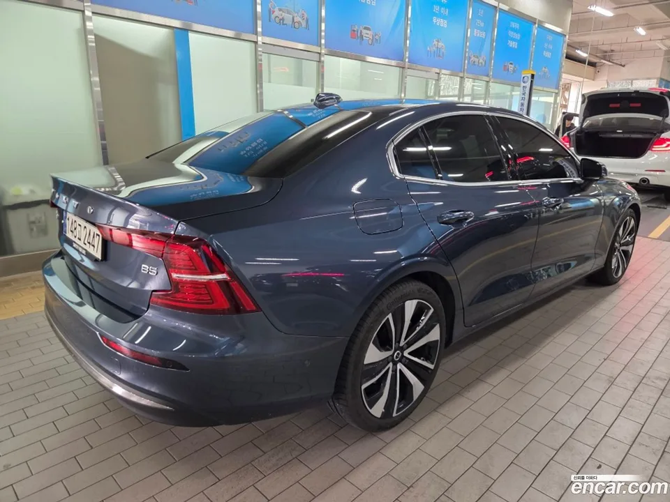 Volvo S60 B5 2023 — миниатюра 4