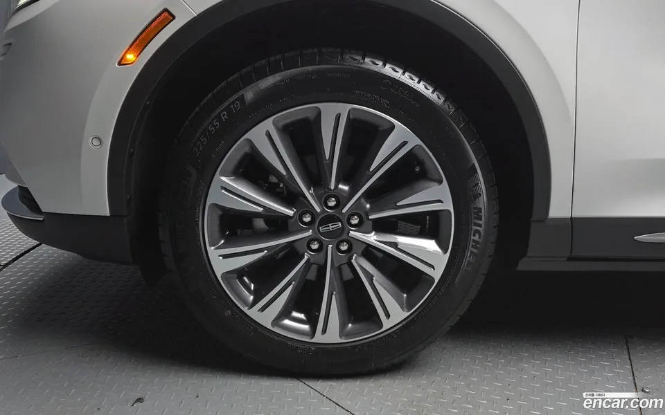 Lincoln Corsair 2.0 AWD 2022 — миниатюра 5