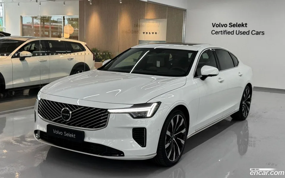 Volvo S90 2026