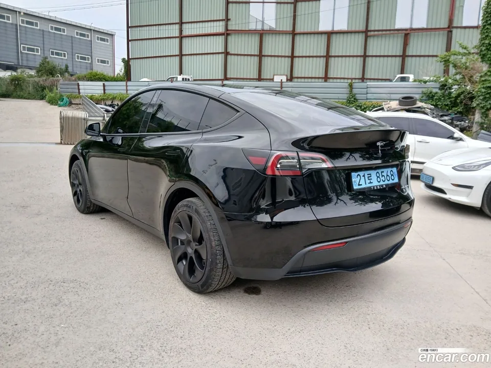 Tesla Model Y AWD 2022 — миниатюра 3