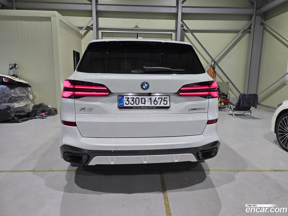 BMW X5 xDrive 50e M 2025 — миниатюра 4