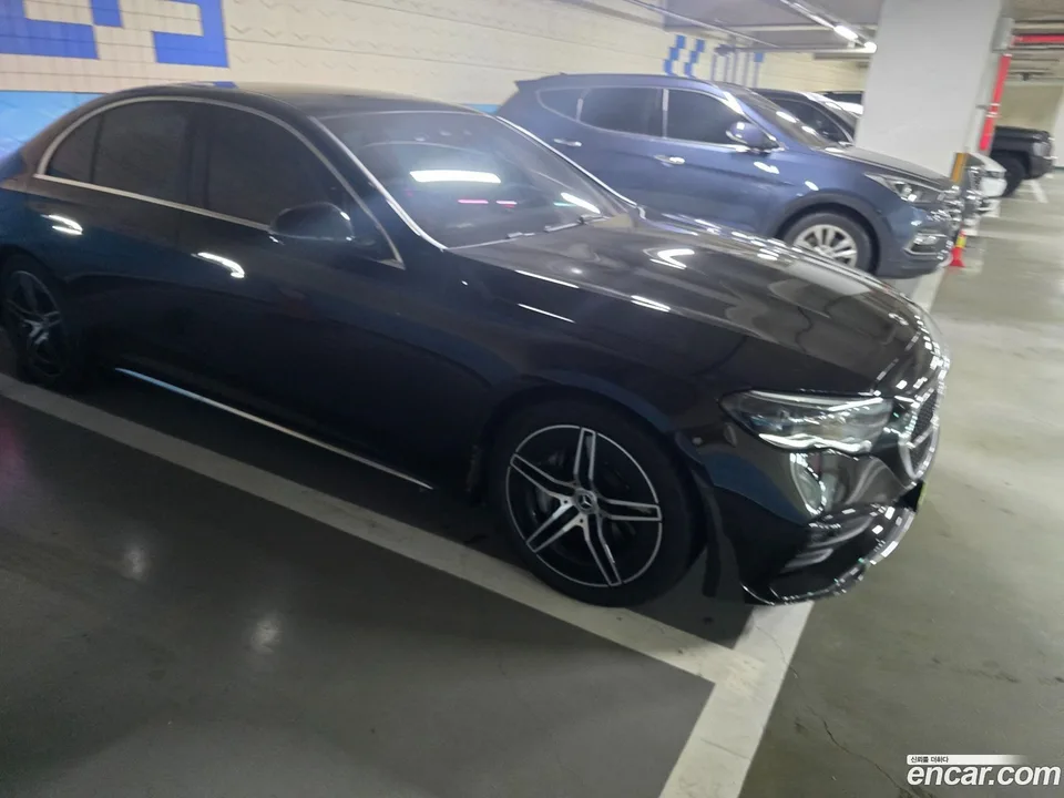 Mercedes-Benz E-Class E300 4MATIC AMG Line 2025 — миниатюра 3