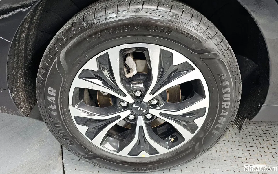 Kia Carnival 9 2022 — thumbnail 5