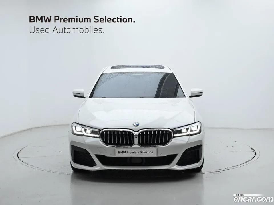 BMW 5 Series 520i M 2023 — миниатюра 3