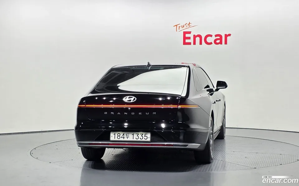 Hyundai Grandeur Hybrid 2023 — миниатюра 4