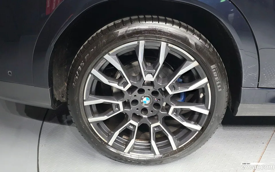 BMW X6 xDrive40i M 2025 — миниатюра 5