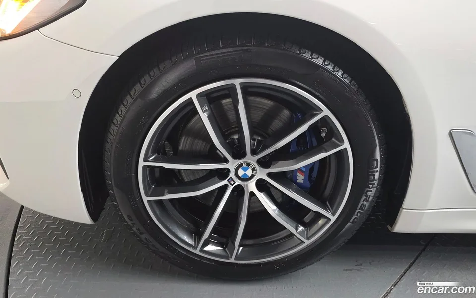 BMW 5 Series 520i M 2023 — миниатюра 5