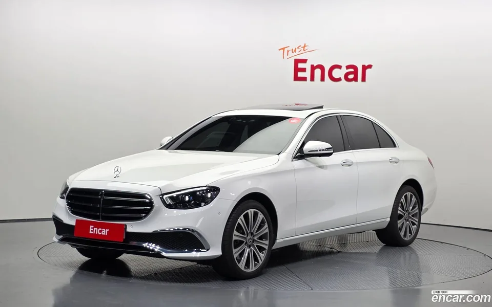 Mercedes-Benz E-Class 2022