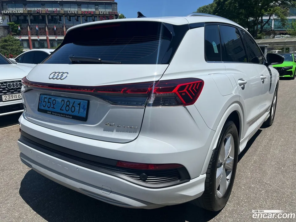 Audi Q4 e-tron 40 2023 — миниатюра 2