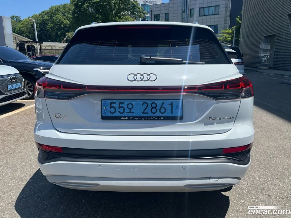 Audi Q4 e-tron 40 2023 — миниатюра 4