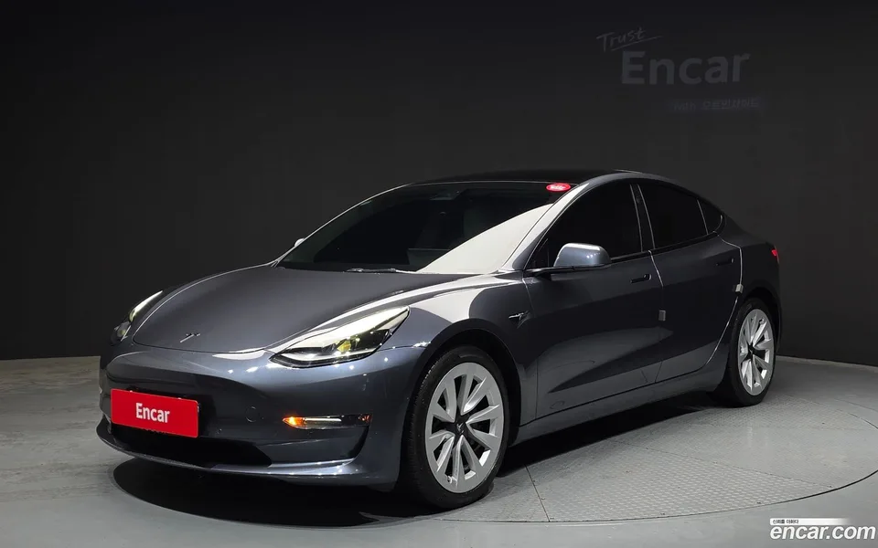 Tesla Model 3 2022
