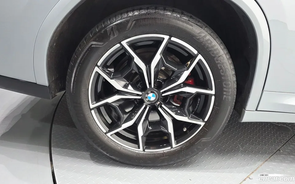 BMW X4 xDrive 20d M 2023 — thumbnail 2