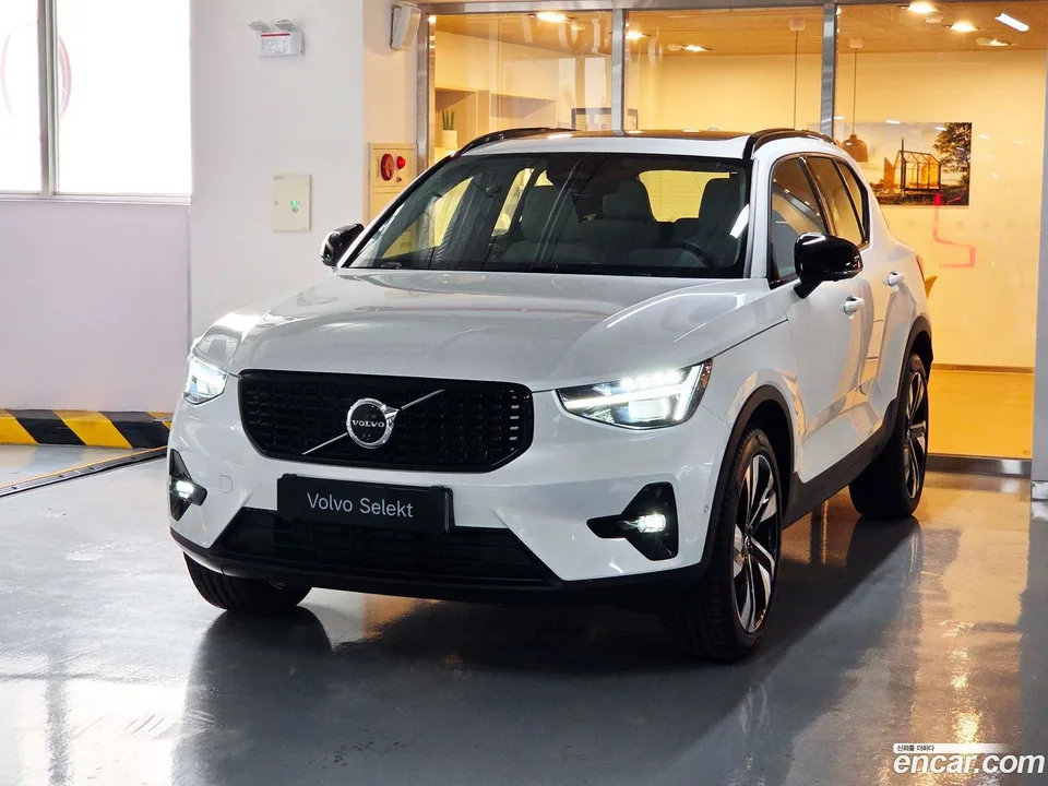 Volvo XC40 2026