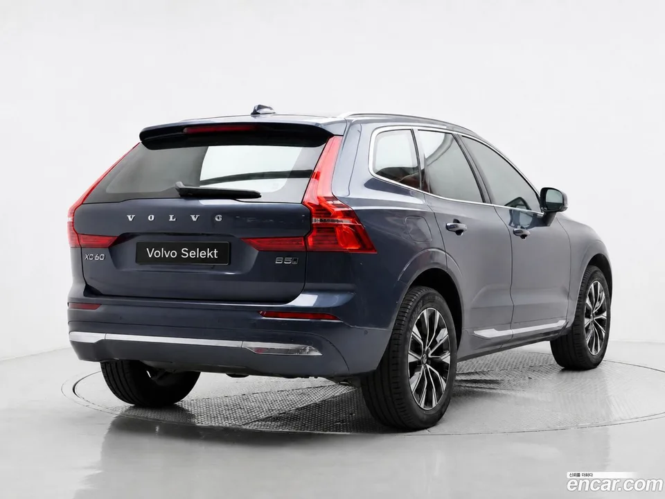 Volvo XC60 B5 2023 — миниатюра 2