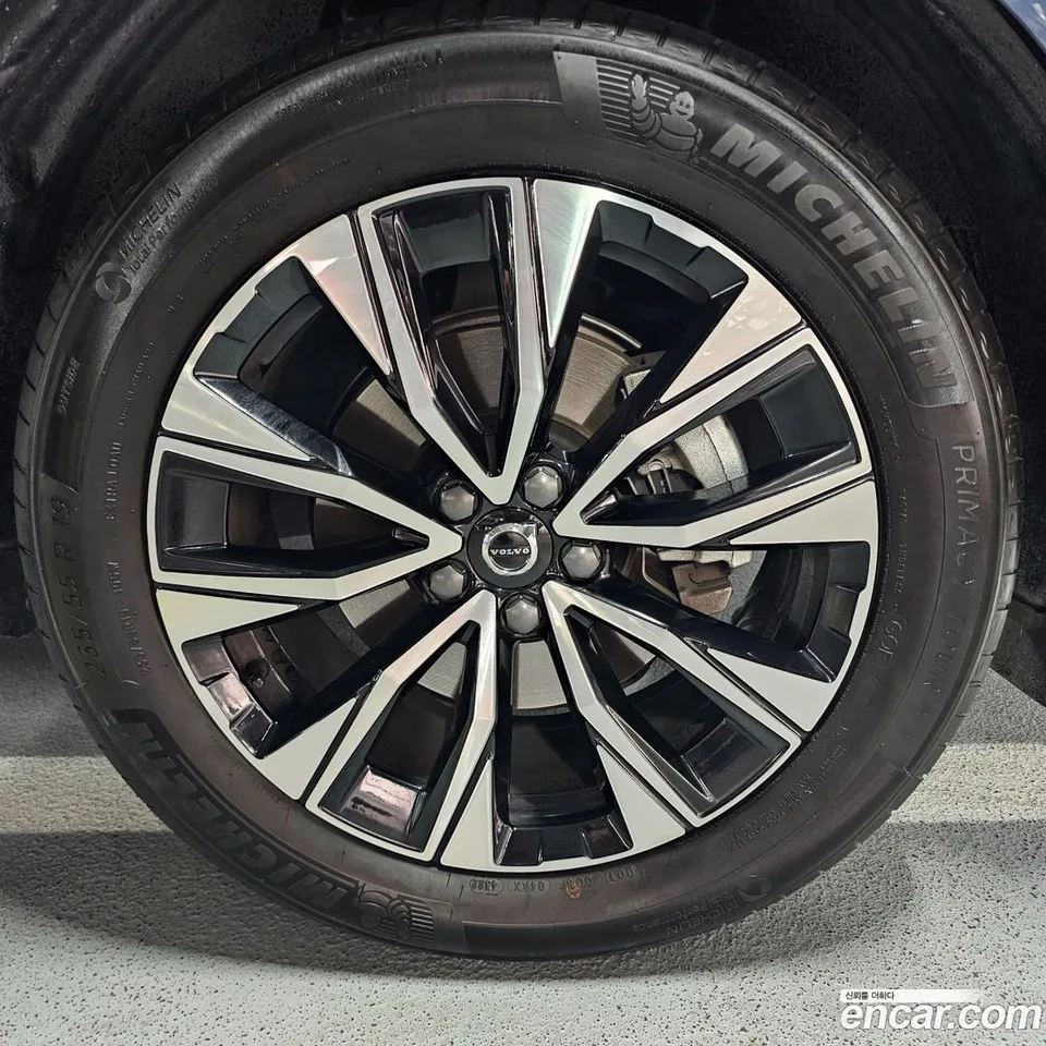 Volvo XC60 B5 2023 — миниатюра 5