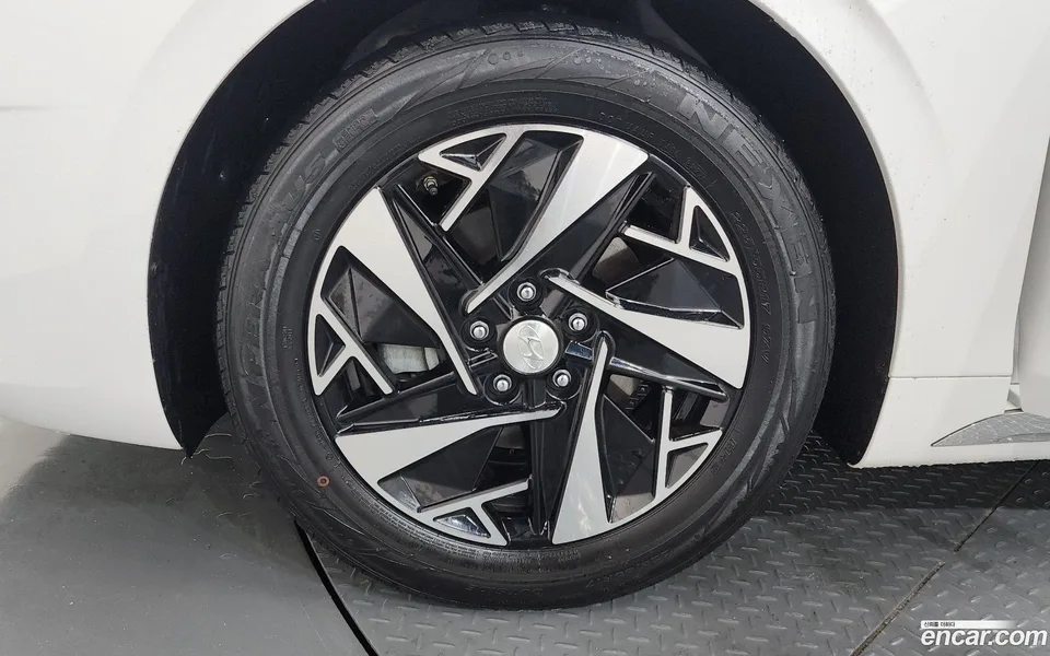 Hyundai Grandeur IG Hybrid 2022 — миниатюра 2