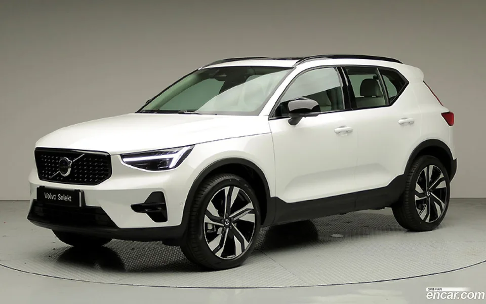 Volvo XC40 2026