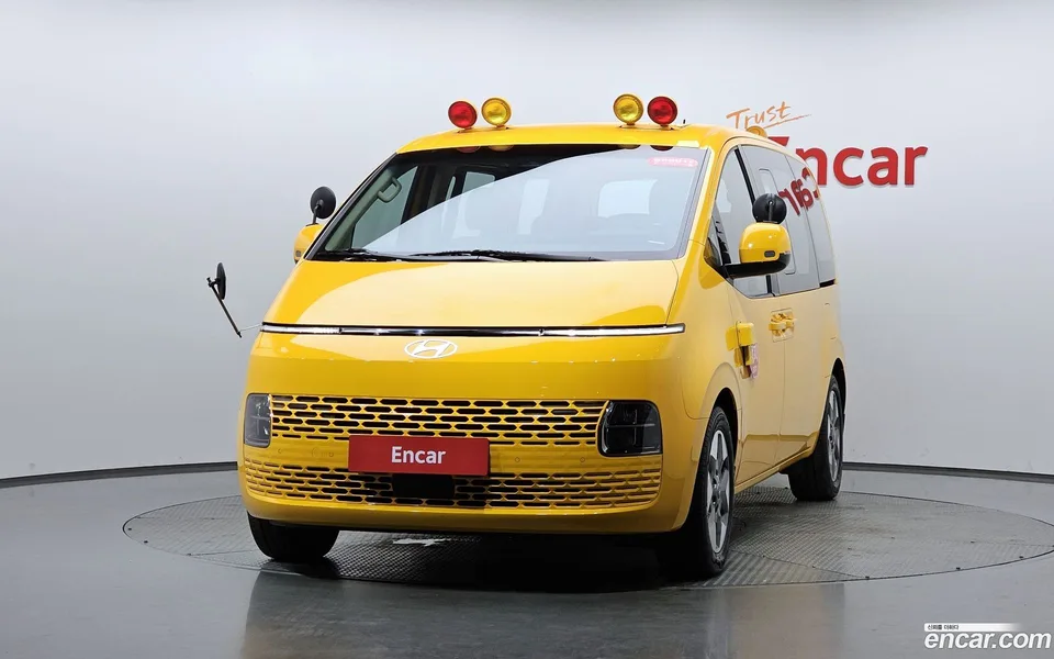 Hyundai Staria L3.5 2024 — миниатюра 3