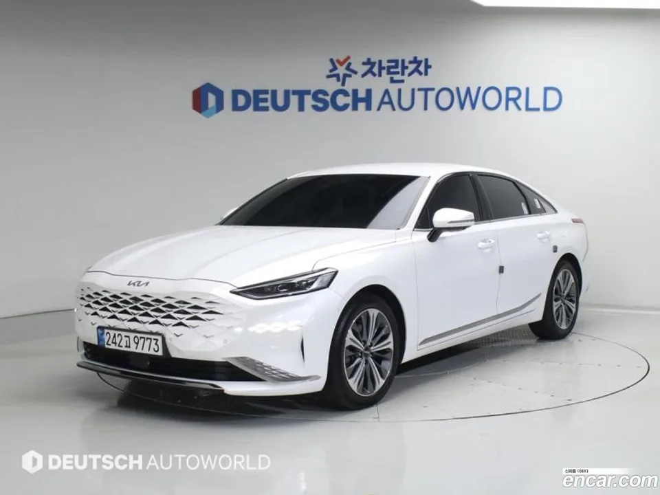 Kia K8 Hybrid 2024