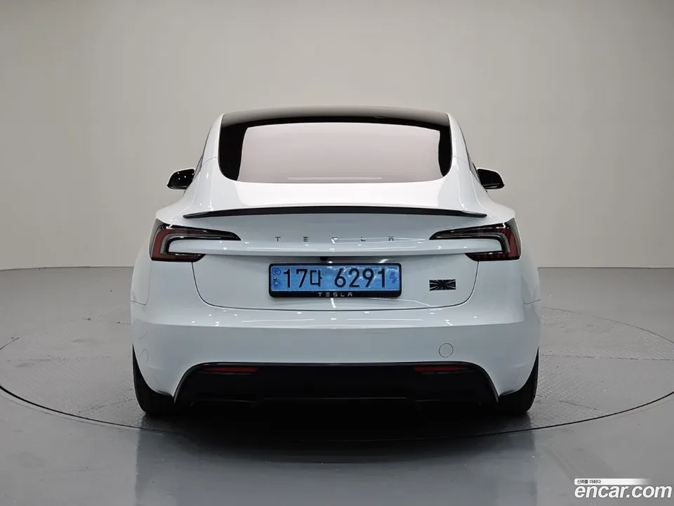 Tesla Model 3 AWD 2024 — миниатюра 3