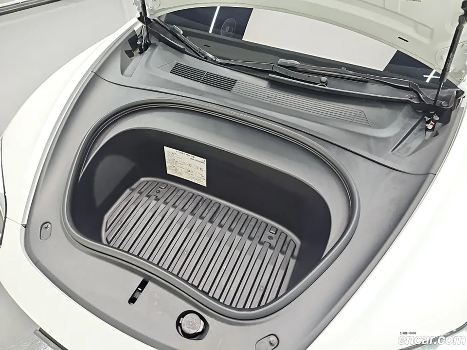 Tesla Model 3 AWD 2024 — миниатюра 5