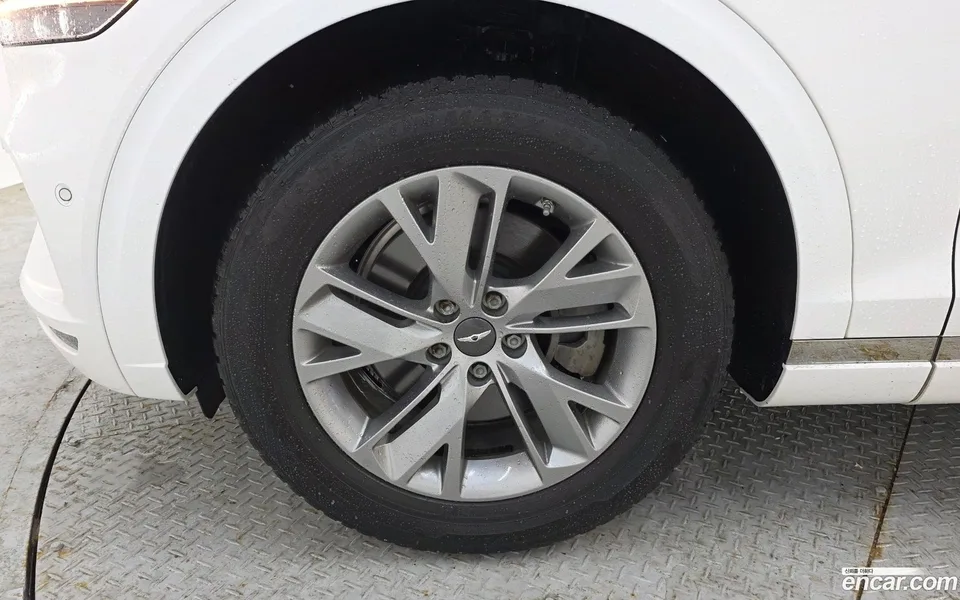 Genesis GV70 2.5T 2WD 2023 — thumbnail 5
