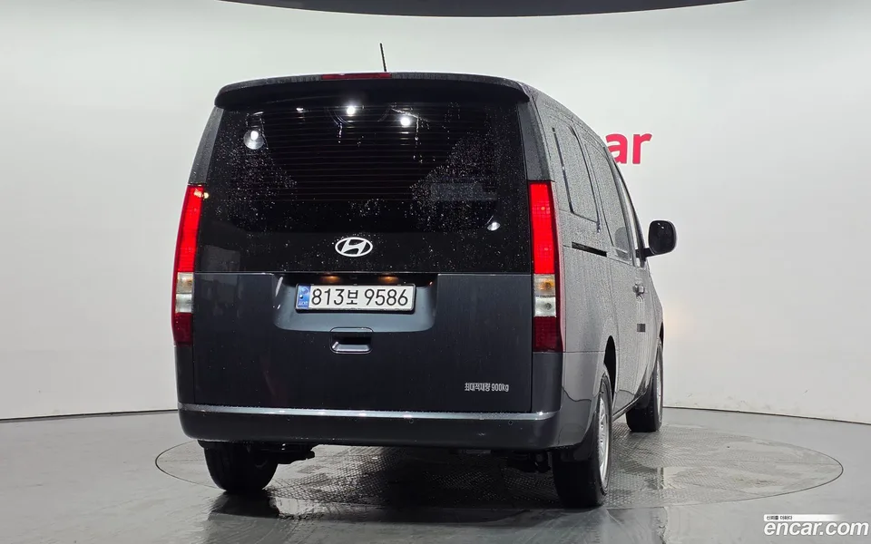 Hyundai Staria 3 2024 — thumbnail 4