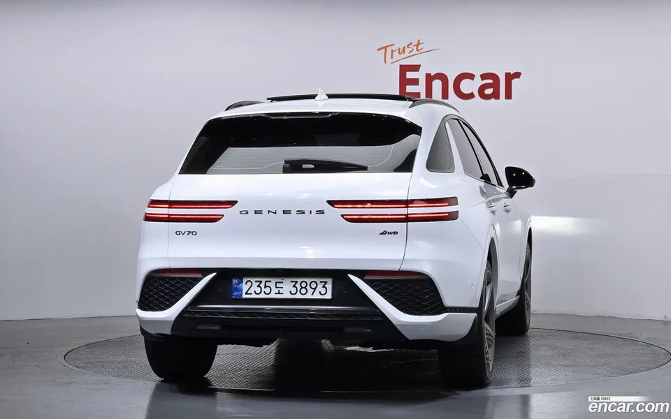 Genesis GV70 2.2 AWD 2023 — миниатюра 4