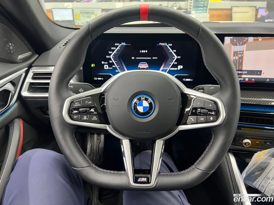 BMW i4 M50 2025 — миниатюра 2