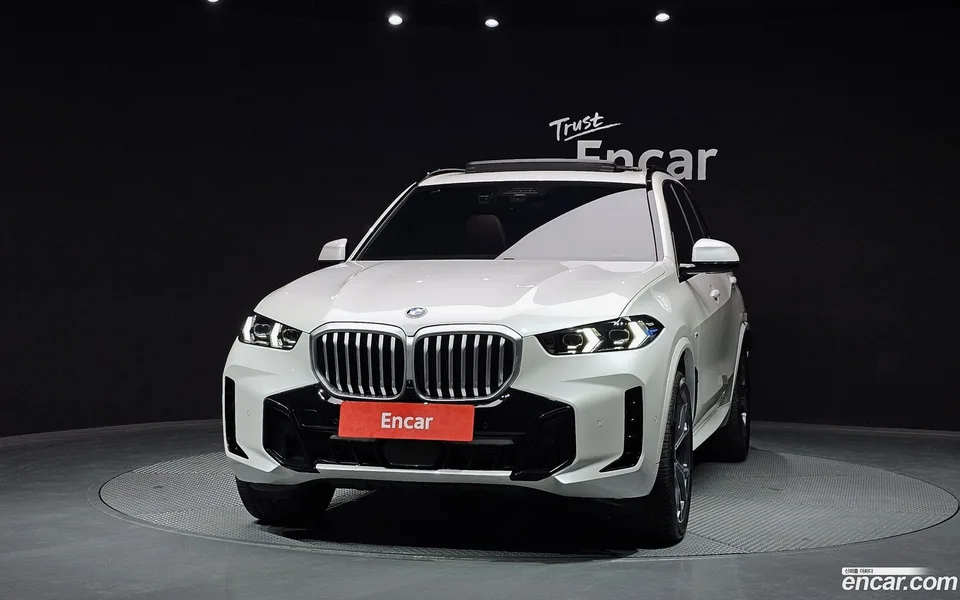 BMW X5 xDrive 40i M 2025 — миниатюра 3