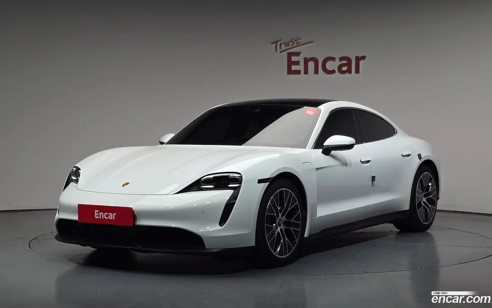 Porsche Taycan 2022