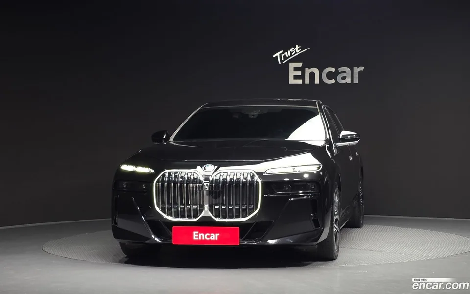 BMW 7 Series 740d xDrive M 2024 — миниатюра 3
